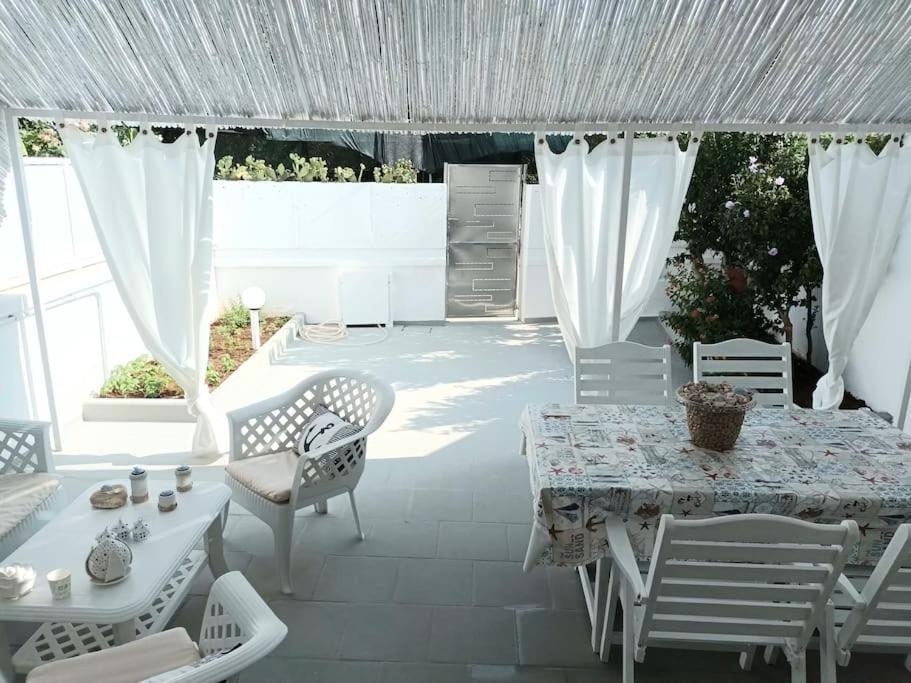 Apartamento 50M Dal Mare Caraibico Lido Marini Exterior foto